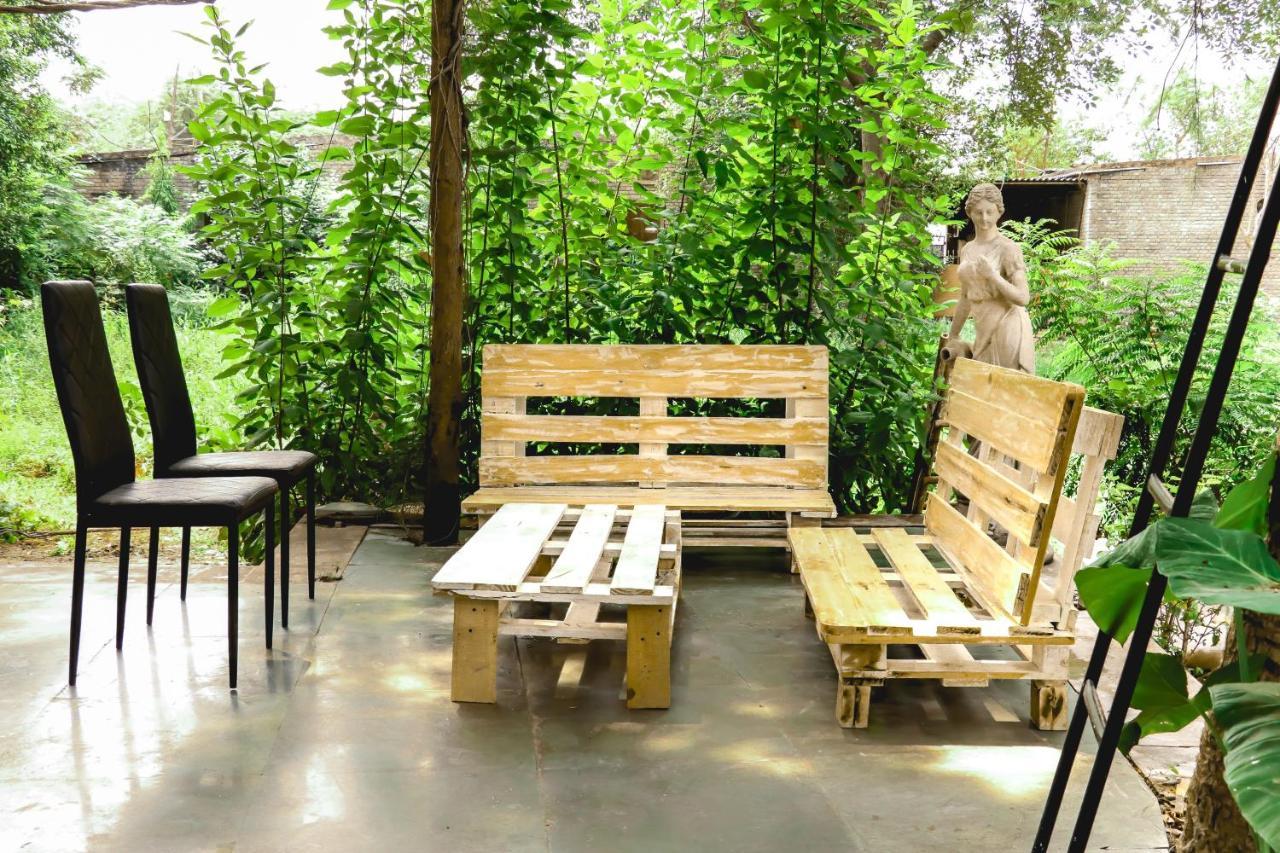 Farmstay - Capsule Den New Delhi Eksteriør billede
