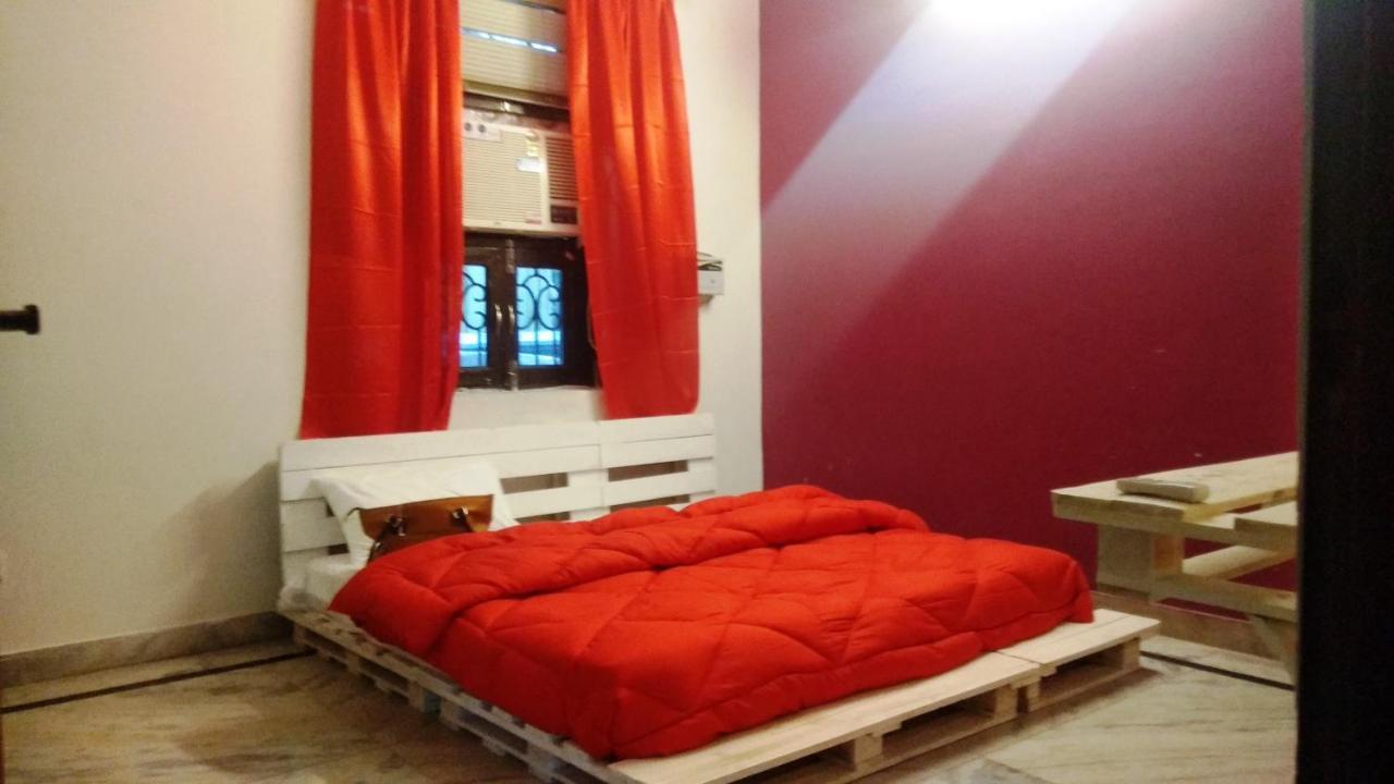 Farmstay - Capsule Den New Delhi Eksteriør billede