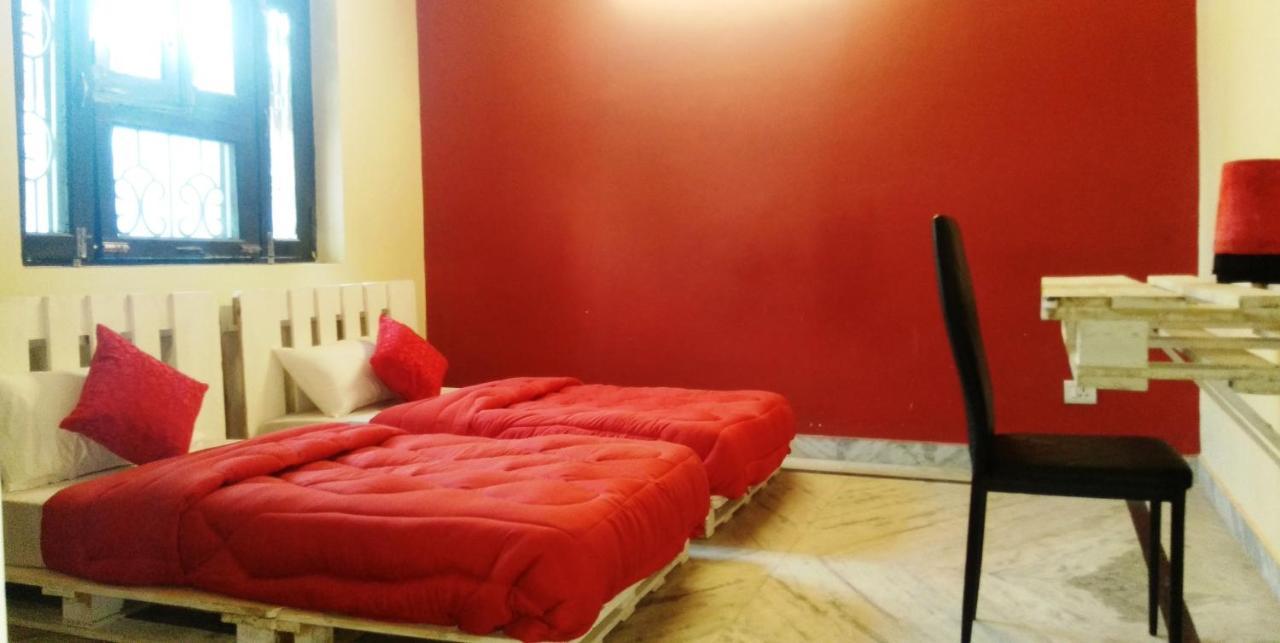 Farmstay - Capsule Den New Delhi Eksteriør billede