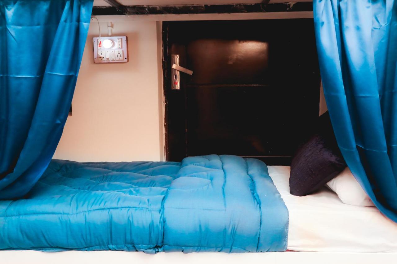 Farmstay - Capsule Den New Delhi Eksteriør billede
