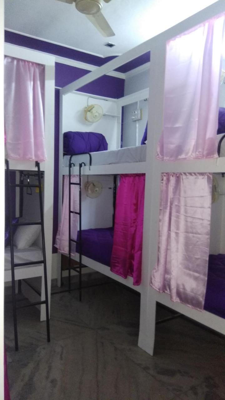 Farmstay - Capsule Den New Delhi Eksteriør billede