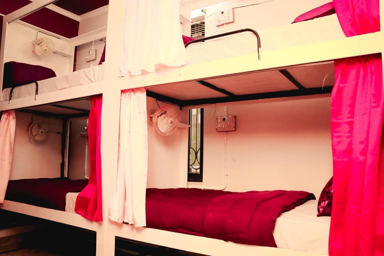 Farmstay - Capsule Den New Delhi Eksteriør billede
