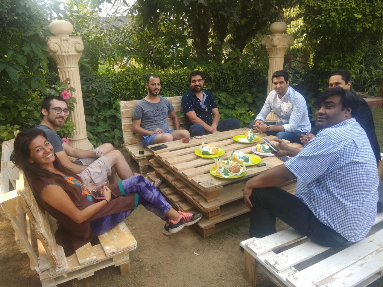 Farmstay - Capsule Den New Delhi Eksteriør billede